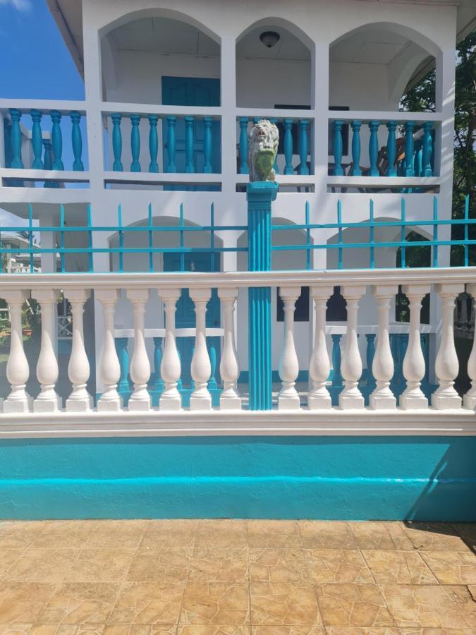Los Delfines Hotel & Dive Center Little Corn Island Exterior foto