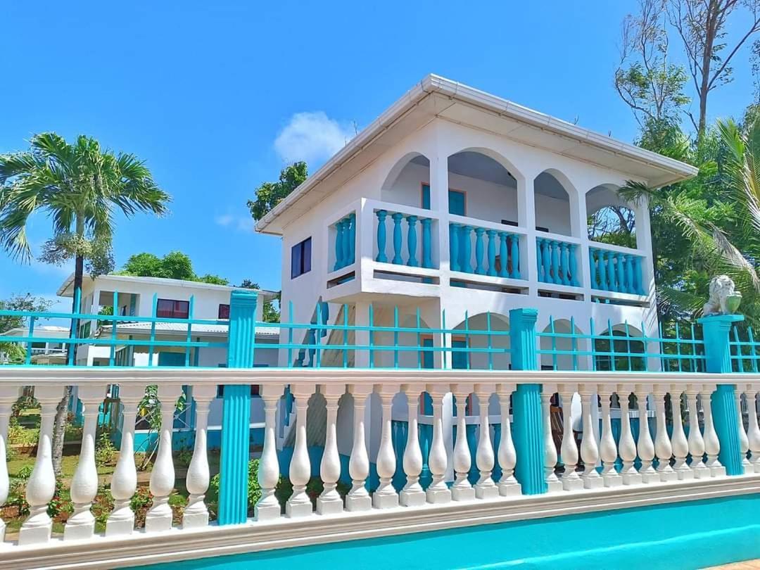 Los Delfines Hotel & Dive Center Little Corn Island Exterior foto